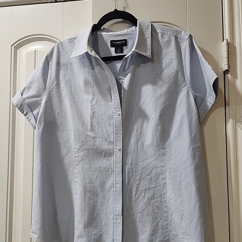 Liz Claiborne Light Blue Casual Button Down Shirt